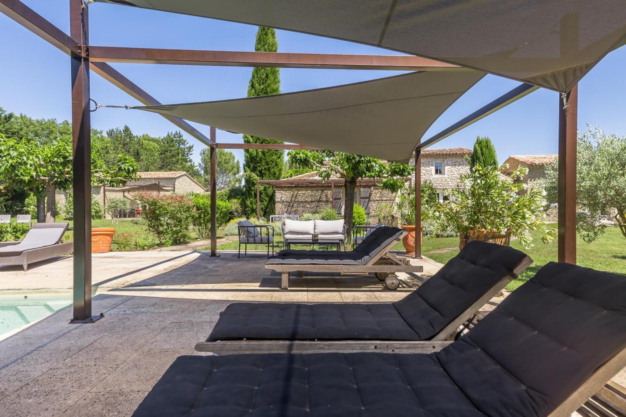 Mas Orea Gordes Bagian luar foto