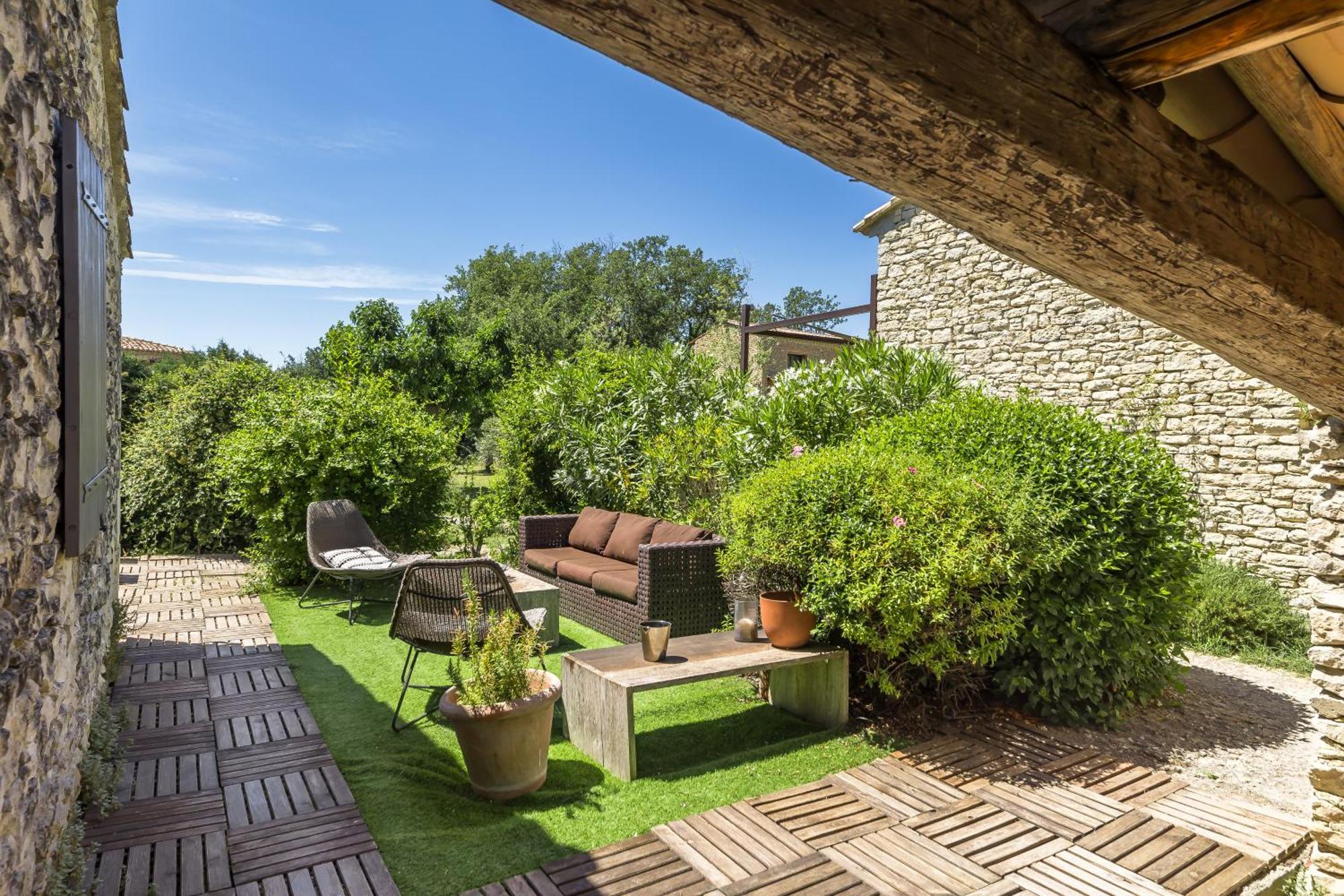 Mas Orea Gordes Bagian luar foto